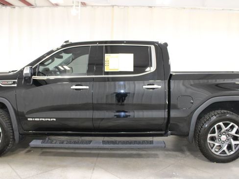 Used 2022 GMC Sierra 1500 SLT w/ SLT Convenience Package AWD/4WD image 6