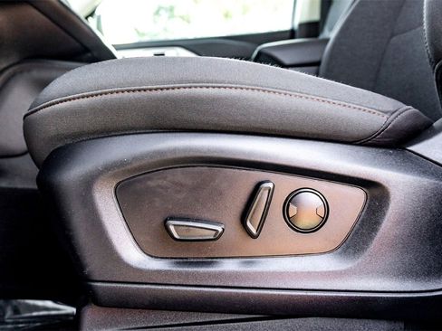 Used 2025 Ford Explorer Active image 12