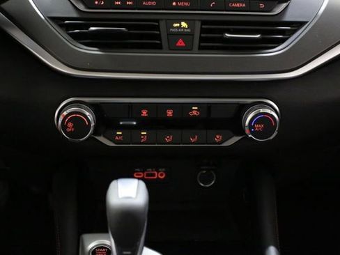 New 2025 Nissan Altima 2.5 SR image 12