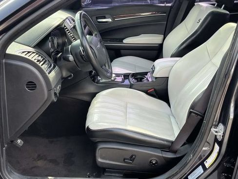 Used 2017 Chrysler 300 S w/ 300S Premium Group RWD image 13
