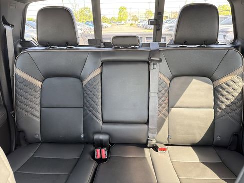 Used 2024 GMC Canyon Denali AWD/4WD image 28