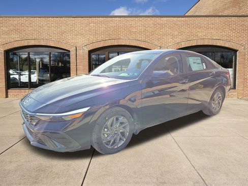 New 2026 Hyundai Elantra Blue image 8