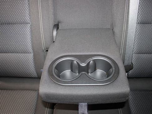 Used 2024 GMC Terrain SLE image 29