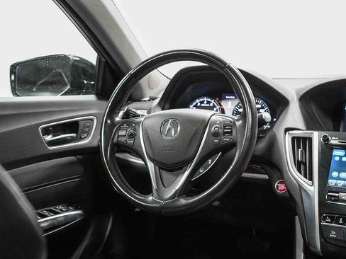 Used 2018 Acura TLX image 16