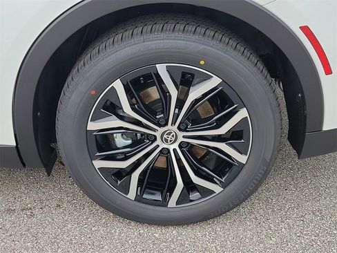 New 2026 Toyota Crown XLE image 5