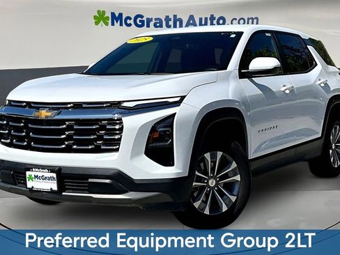 Used 2025 Chevrolet Equinox LT AWD/4WD image 3