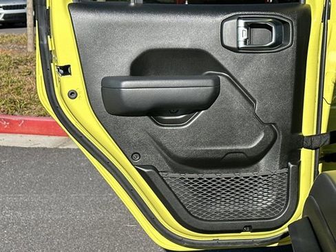 Certified 2024 Jeep Wrangler Unlimited Rubicon w/ XTREMEE 35" Tire Package image 26