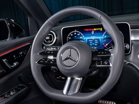 New 2026 Mercedes-Benz GLC 300 image 15