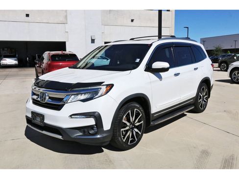 Used 2020 Honda Pilot Touring image 3