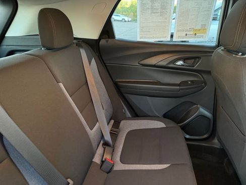 Used 2025 Chevrolet TrailBlazer LT image 35