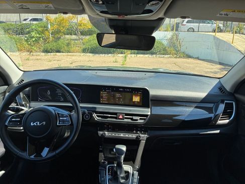 Used 2025 Kia Seltos S image 34