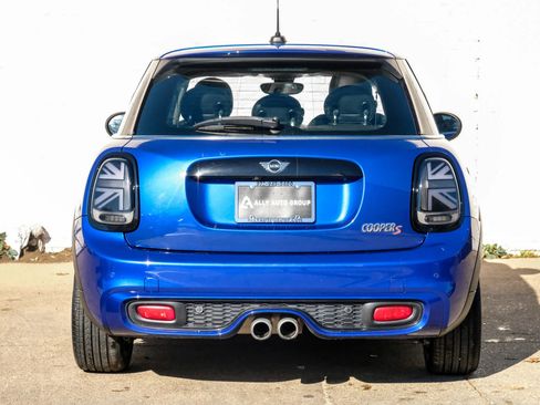 Used 2019 MINI Cooper S w/ Premium Package image 9