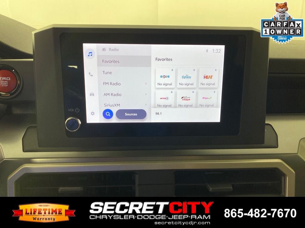Used 2025 Toyota Tacoma TRD Sport AWD/4WD image 19