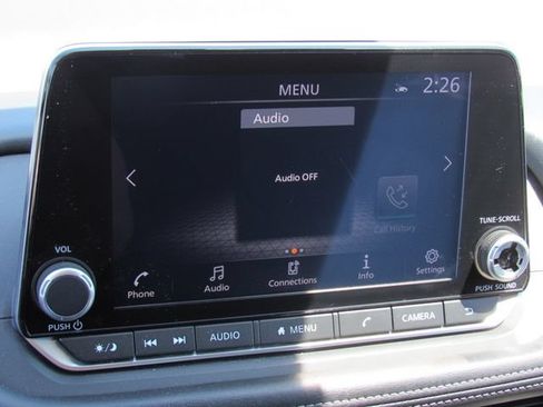 Used 2024 Nissan Rogue SV AWD/4WD image 25