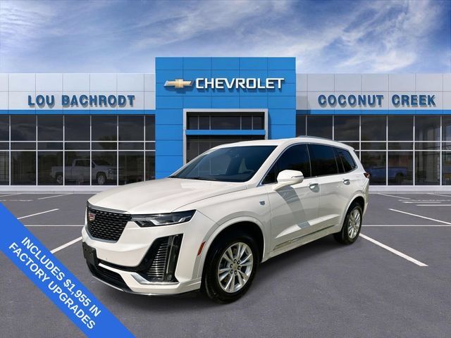 Used 2024 Cadillac XT6 Luxury w/ LPO, Floor Liner Package FWD image 4