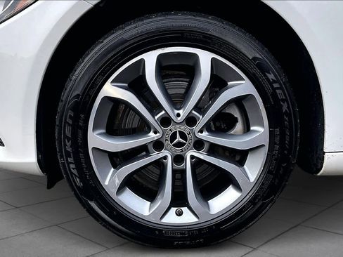 Used 2018 Mercedes-Benz C 300 4MATIC Sedan image 11