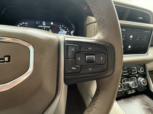 Used 2022 GMC Yukon Denali image 18
