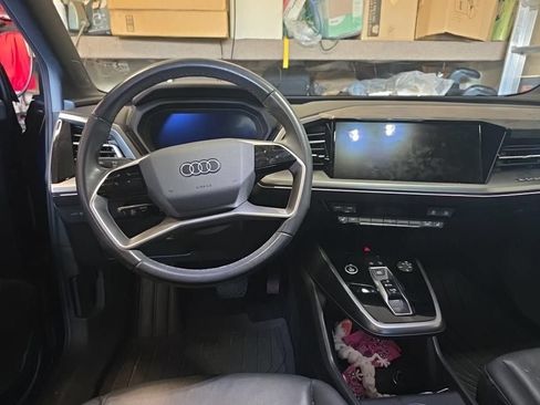 Used 2023 Audi Q4 e-tron Premium Plus w/ Premium Plus RWD image 7