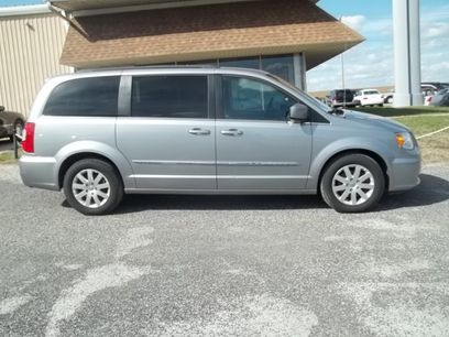 Used 2016 Chrysler Town & Country Touring