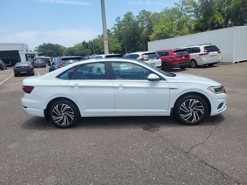 Used 2021 Volkswagen Jetta SEL Premium FWD image 6