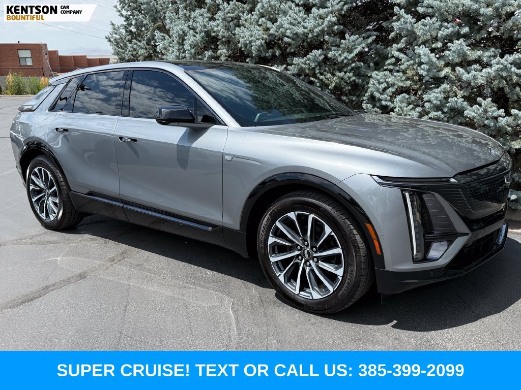 Used 2024 Cadillac Lyriq Sport w/ LPO, Floor Liner Package AWD/4WD image 9