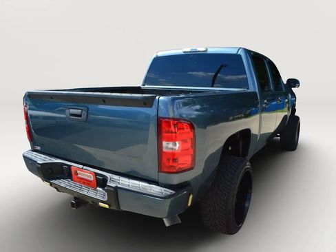 Used 2011 Chevrolet Silverado 1500 LT w/ All-Star Edition AWD/4WD image 9