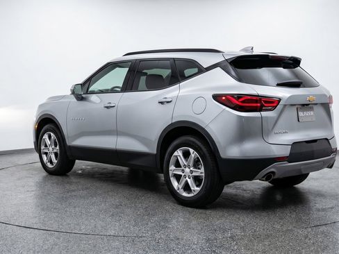 Used 2025 Chevrolet Blazer LT FWD image 6