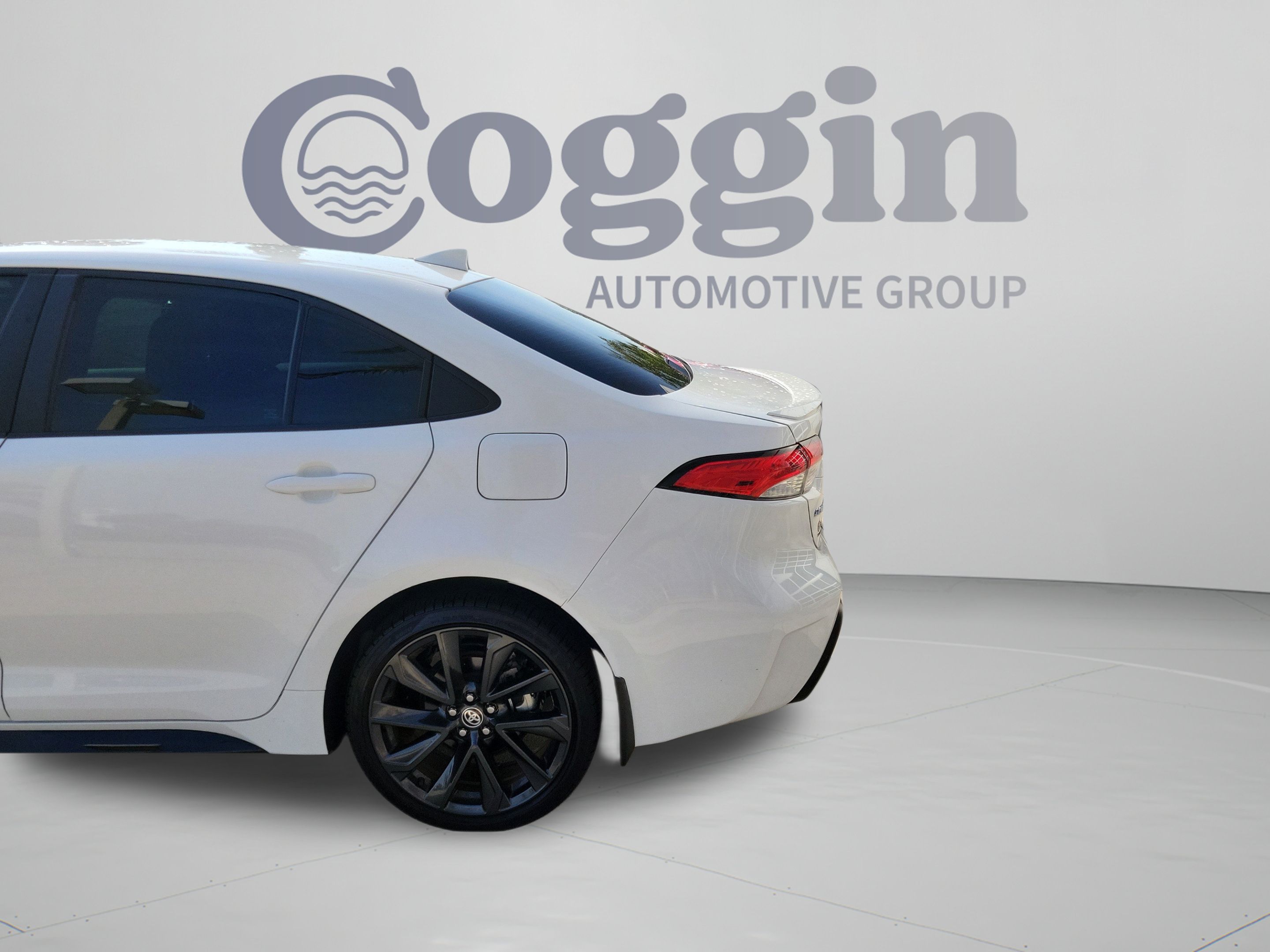 Certified 2025 Toyota Corolla SE FWD image 33