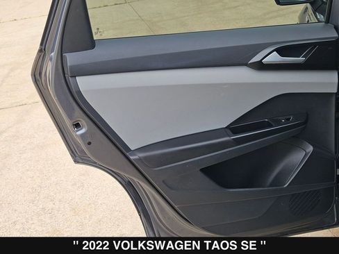Used 2022 Volkswagen Taos SE FWD image 18