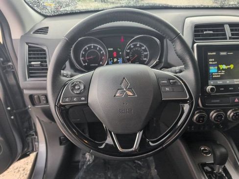 Used 2025 Mitsubishi Outlander Sport SE AWD/4WD image 22