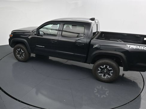 Used 2022 Toyota Tacoma TRD Off-Road w/ Technology Package AWD/4WD image 24