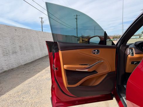 Used 2021 Aston Martin DBX image 20