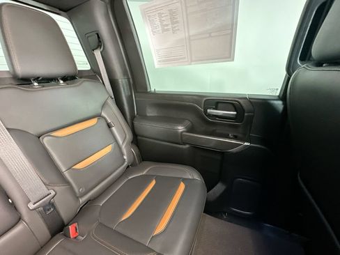 Used 2020 GMC Sierra 2500 AT4 w/ AT4 Premium Package AWD/4WD image 14