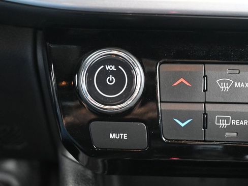 Used 2024 Jeep Compass Latitude AWD/4WD image 24