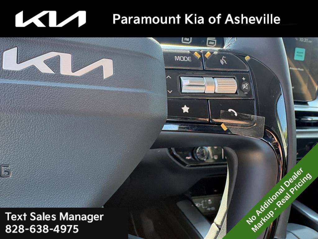New 2026 Kia Sorento LX FWD image 13