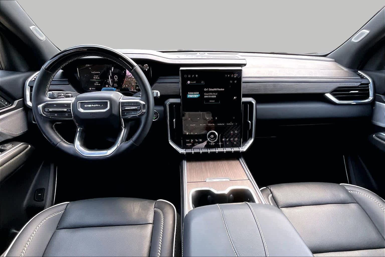 Used 2025 GMC Acadia Denali w/ Super Cruise Package FWD image 16