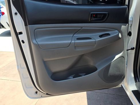 Used 2014 Toyota Tacoma 4x4 Double Cab image 28
