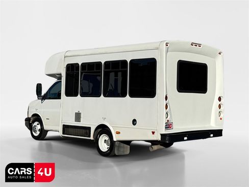 Used 2015 Chevrolet Express 3500 w/ Shuttle Bus Package image 5