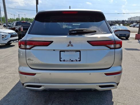 Used 2024 Mitsubishi Outlander SE AWD/4WD image 5