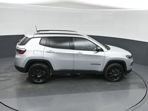New 2026 Jeep Compass Latitude AWD/4WD image 28