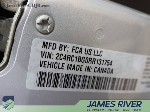 Used 2024 Chrysler Pacifica Touring-L image 39