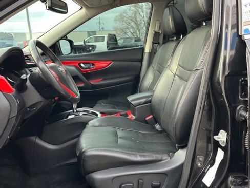 Used 2016 Nissan Rogue SL w/ SL Premium Package FWD image 32