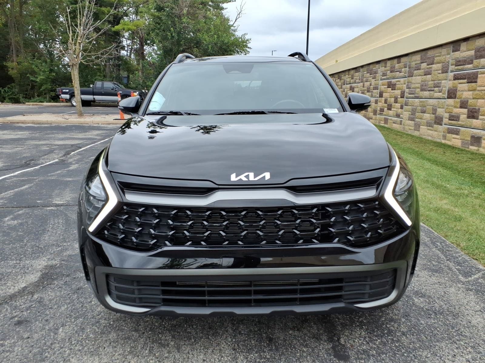 Used 2023 Kia Sportage X-Line w/ X-Line Premium Package AWD/4WD image 3