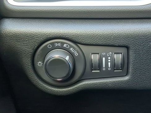 New 2026 Chrysler Voyager LX FWD image 28
