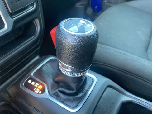 Used 2019 Jeep Wrangler Sport AWD/4WD image 17