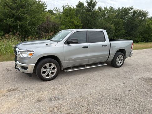 Used 2023 RAM 1500 Lone Star AWD/4WD image 3