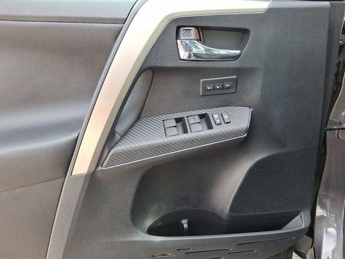 Used 2013 Toyota RAV4 Limited image 15