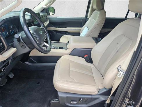 Used 2024 Ford Expedition Max Limited RWD image 16