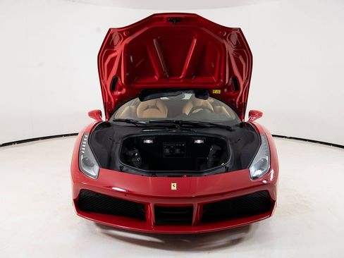 Certified 2017 Ferrari 488 GTB RWD image 31
