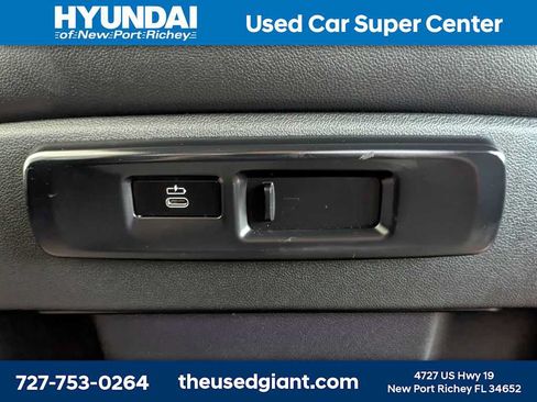 Used 2019 BMW X5 xDrive40i w/ Convenience Package AWD/4WD image 17